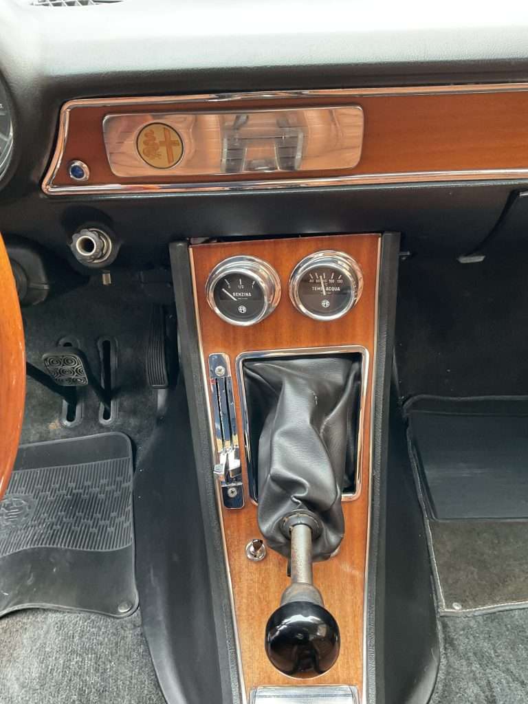 ALFA ROMEO GT 1750 VELOCE