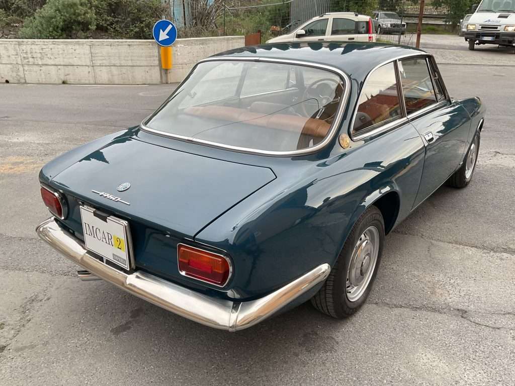 ALFA ROMEO GT 1750 VELOCE